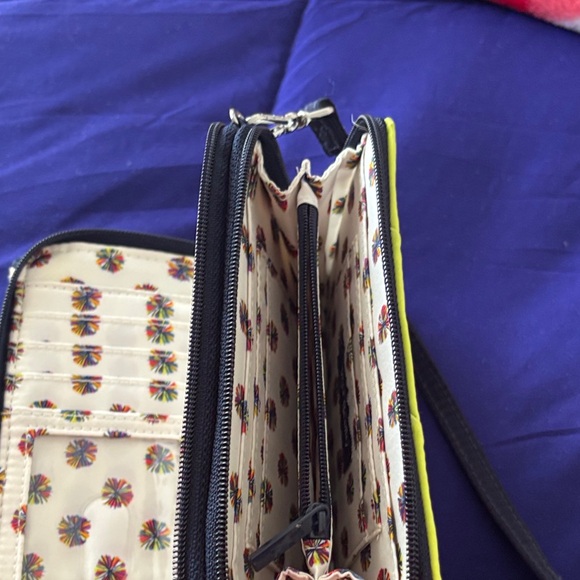 Vera Bradley RFID All in One Crossbody - Picture 5 of 5